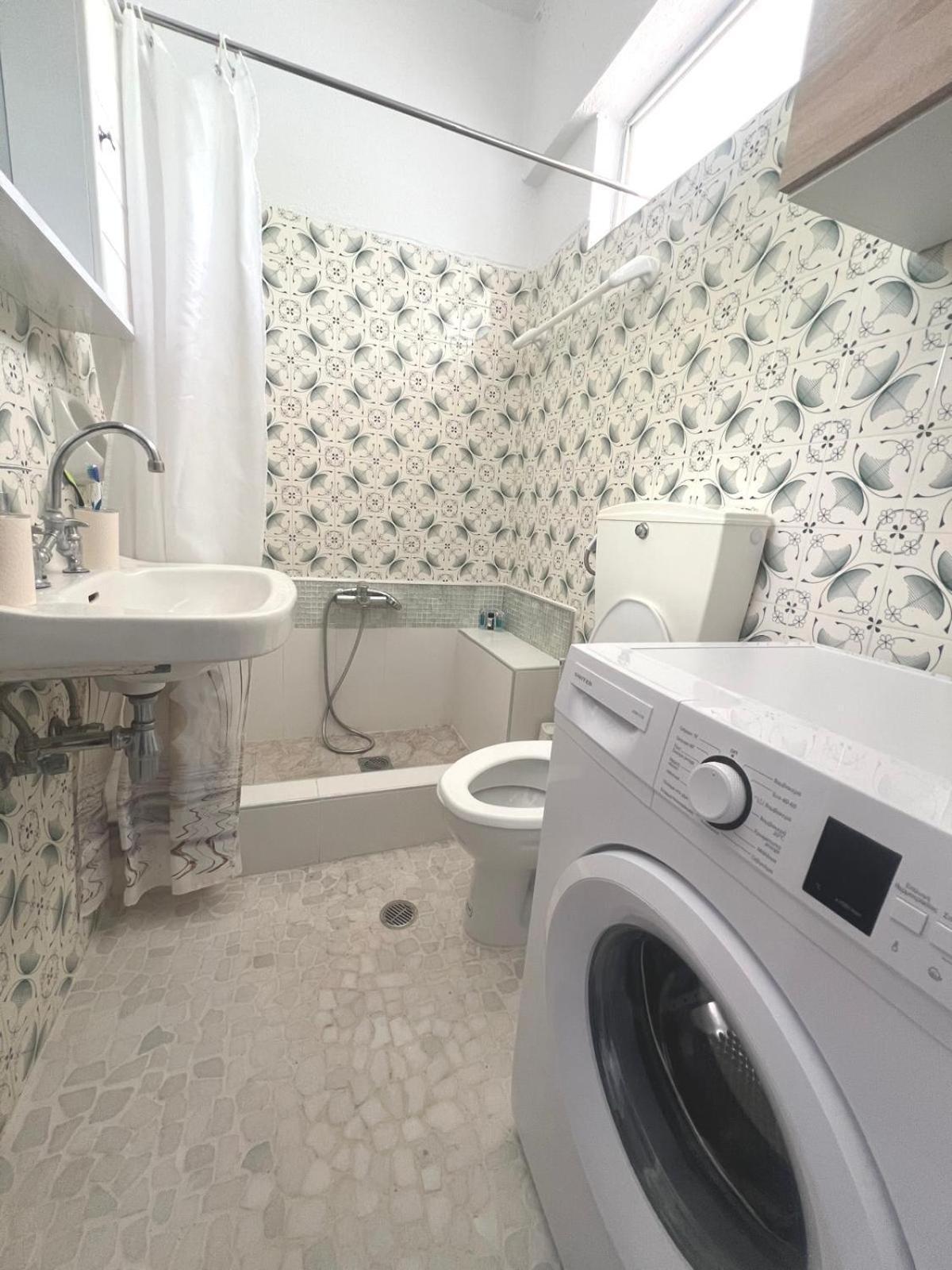 Atlas Apartment With Private Beach And Seaview Лутракі Екстер'єр фото
